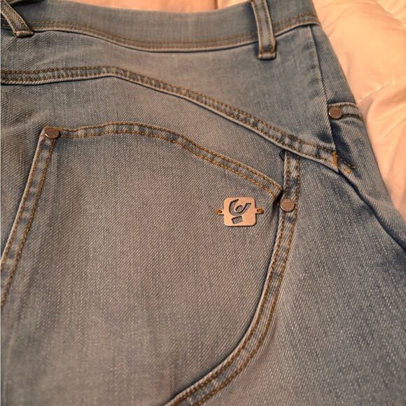 Freddy Brand Straight Leg Classic Blue Women's Jeans - Picture 7 of 7